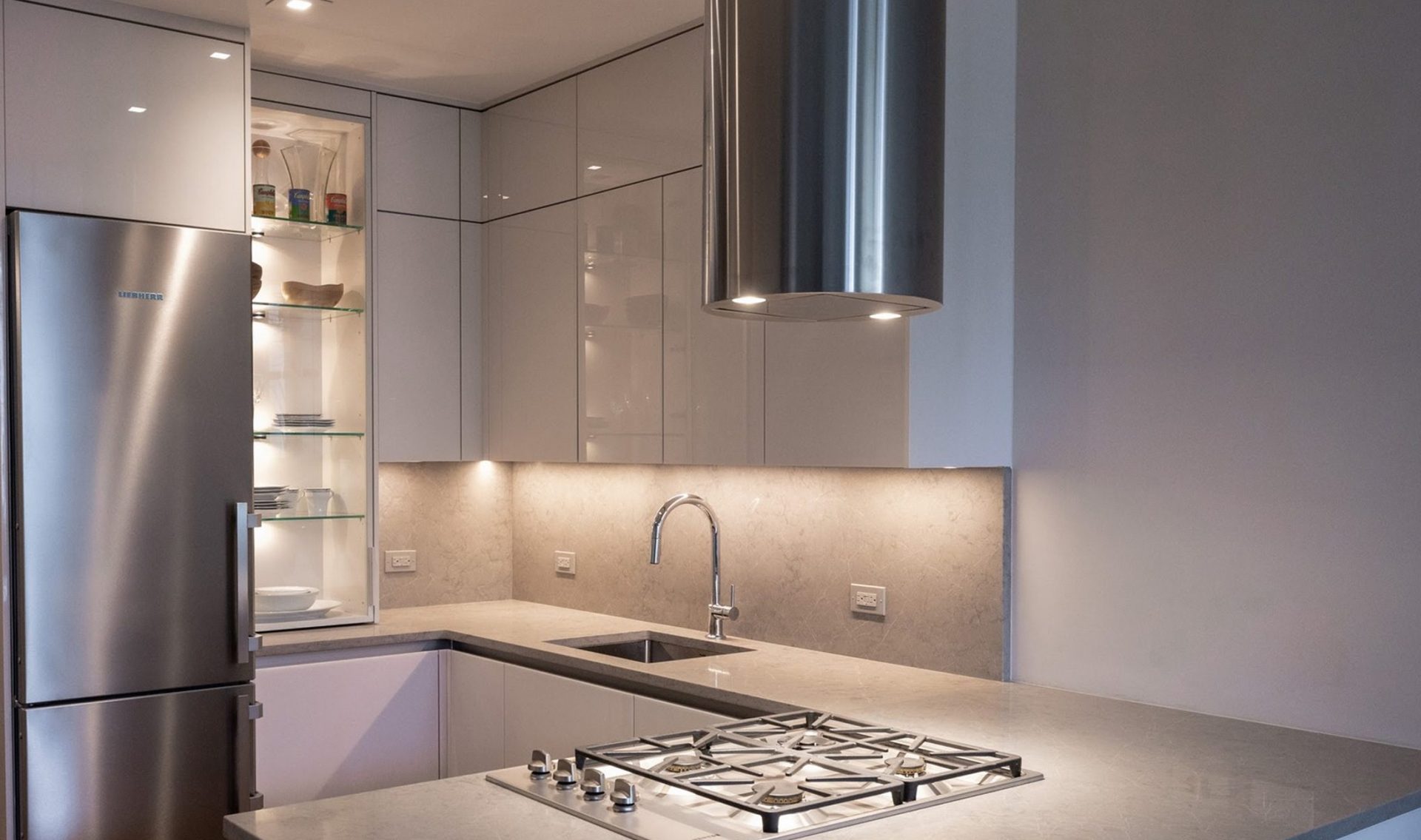 Glass Kitchen in Financial District – Manhattan