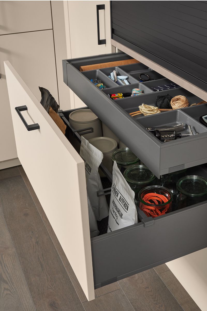 Prima Kitchen Modern Kitchen RESOPAL PRO 35031 04